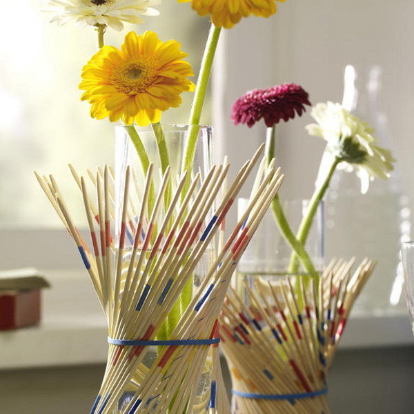 Оригинальный декор стеклянной вазы